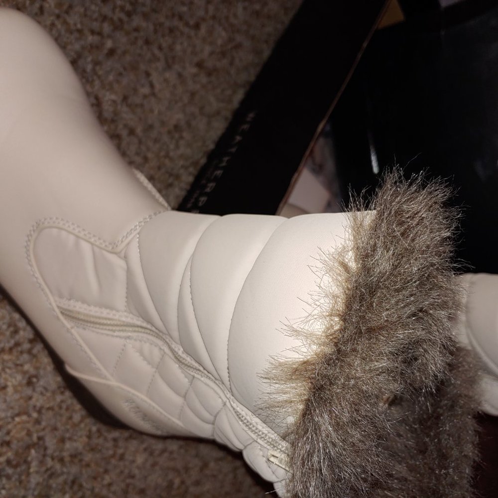 boots - Picture 3 of 5